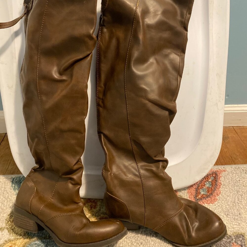 Womens Brown Mud Knee High Boots Runched - Size 7